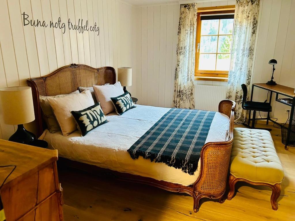 Casa Pasch - Boutique Bed And Breakfast In Cumpadials 苏姆维特格 外观 照片
